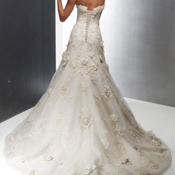 Maggie Sottero Haute Couture Rihanna Royale size 12 wedding gown - Picture 2 of 16